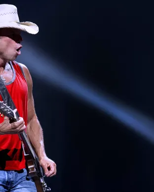 Kenny Chesney Detroit